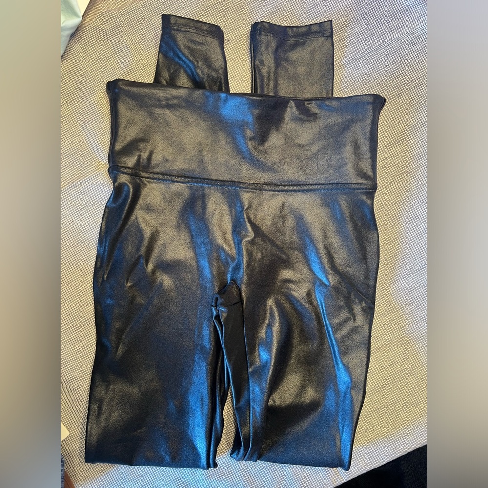 Spanx Faux Leather Legging size Small